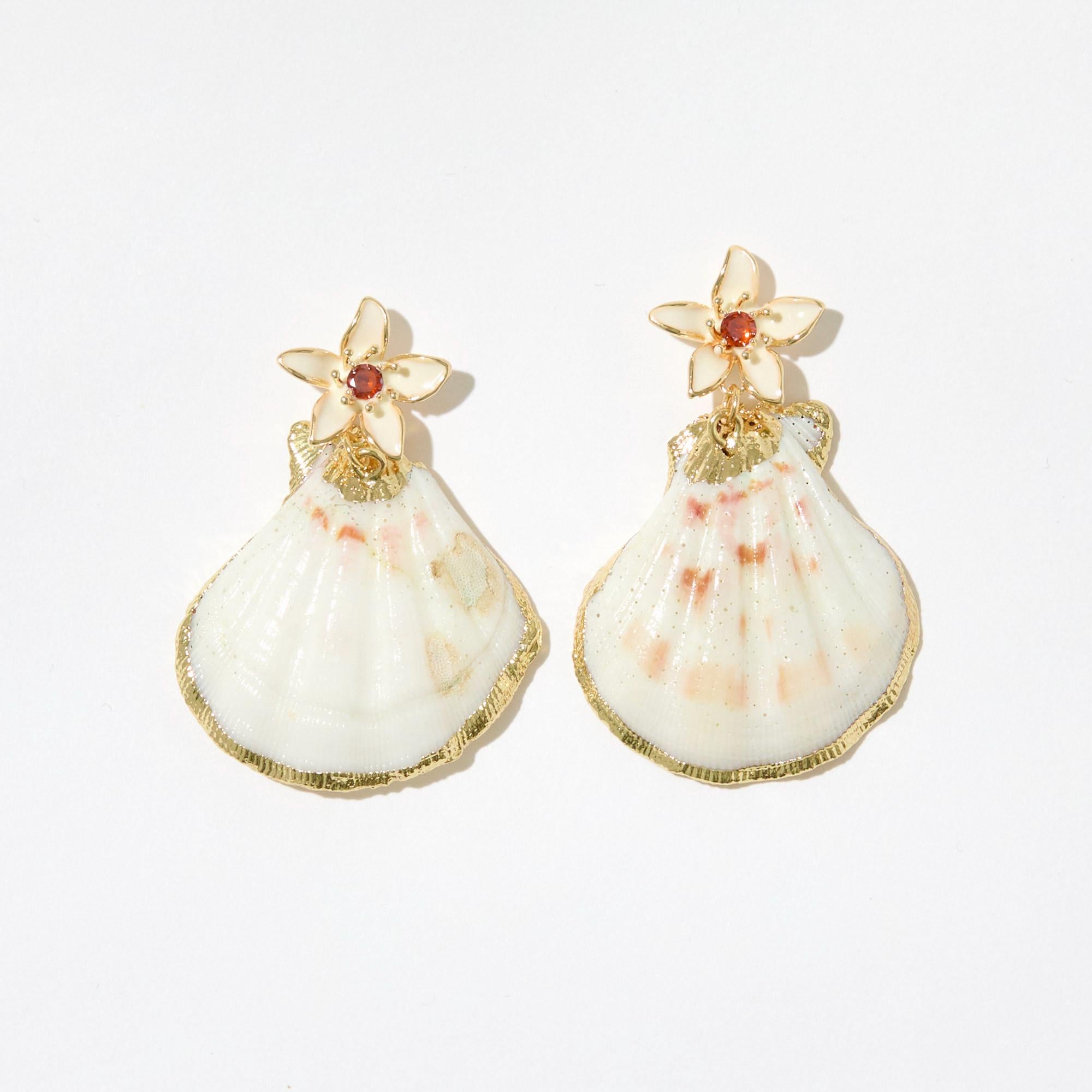 Sea Shell Earrings - Summer Bridal Jewelry - Flower Earrings - Aesthetic Jewelry - Calico Earrings - Summer Beach Jewelry